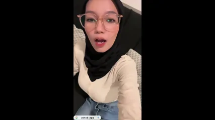 Beautiful Indonesian hijab girl ð - Videos Dorcel Vision Gratuit Gratuites HD | X-Casting
