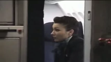 French slut shows her assets to the plane captain - Vidéo premium HD - Amateur | X-Casting
