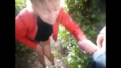 Offerte en partouze par son mari en plein nature - Videos Film Porno Francais Complet Gratuites HD | Jeux de Rue