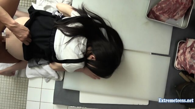 Skinny Fuyue Kotone Gets Rough Sex In Meat Processing Plant - Porno Asiatique en HD | Jeux de Rue
