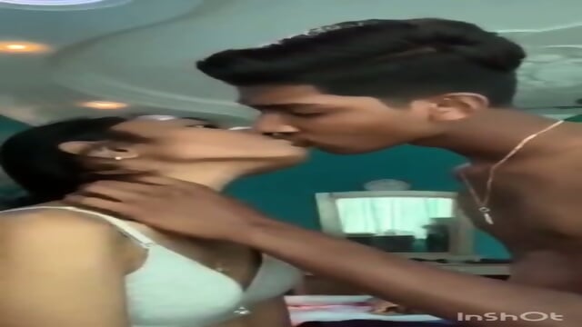 Tamil Teen couple viral - Videos Film Porno Amateur Gratuites HD | Jeux de Rue